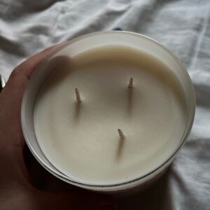 Vanilla Bassam made with natural essential for frost, vanilla snow, cap, pine